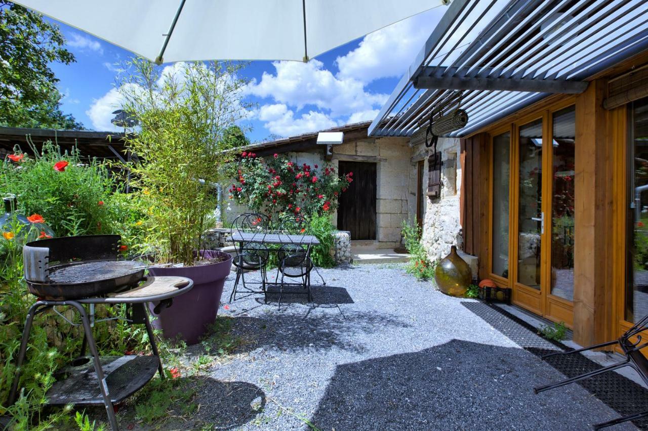 Le Chai De Mario Sadirac Exterior photo